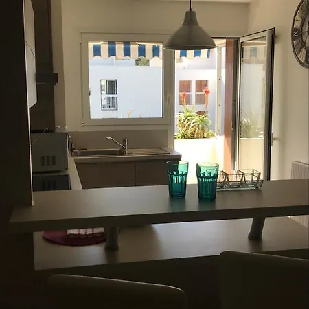Le Cezanne, 200m Plage, Grand Balcon ,wifi, Appartement