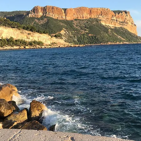 Le Cézanne, 200m Plage, Grand Balcon ,wifi, * Cassis