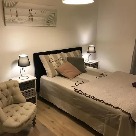 Le Cézanne, 200m Plage, Grand Balcon ,wifi, Appartement Cassis