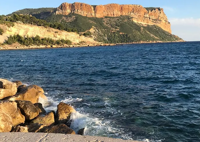 Le Cezanne, 200m Plage, Grand Balcon ,wifi, * Cassis