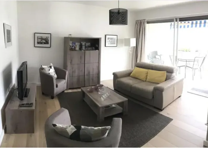 Le Cezanne, 200m Plage, Grand Balcon ,wifi, *