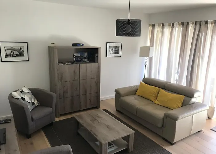 Le Cezanne, 200m Plage, Grand Balcon ,wifi, Apartament *